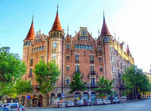 Puntxes House by Gratis in Barcelona