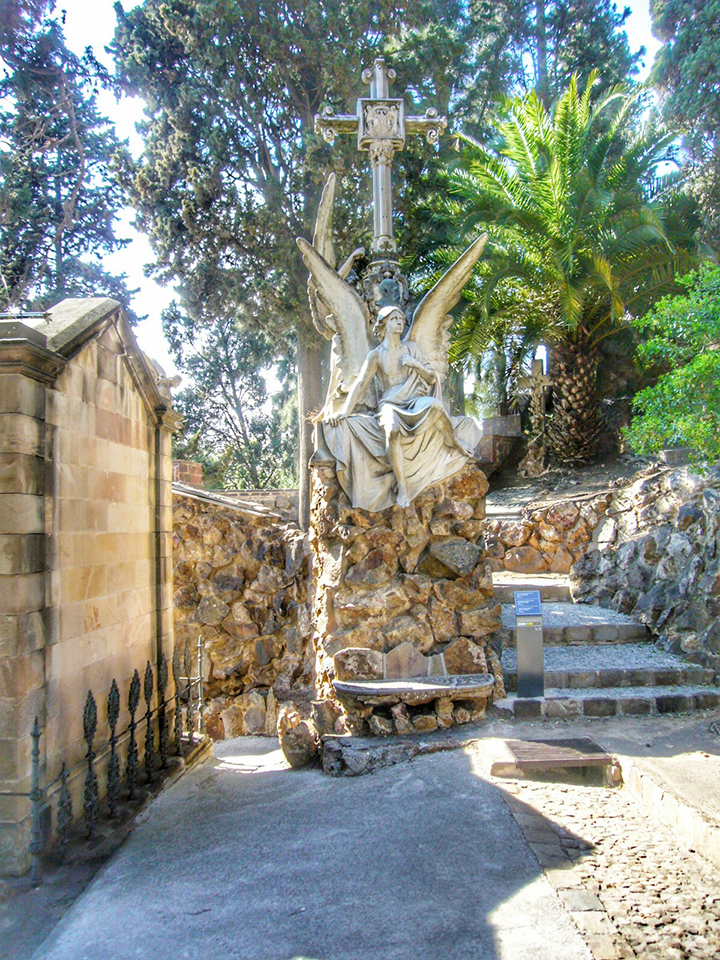 Cementerio de Montjuc by Gratis in Barcelona