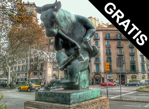 The Sitting Bull Sculpture by Gratis in Barcelona