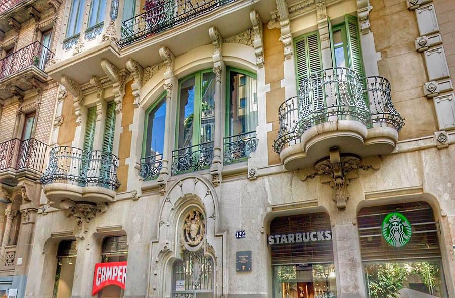 Antonio Costa House by Gratis in Barcelona