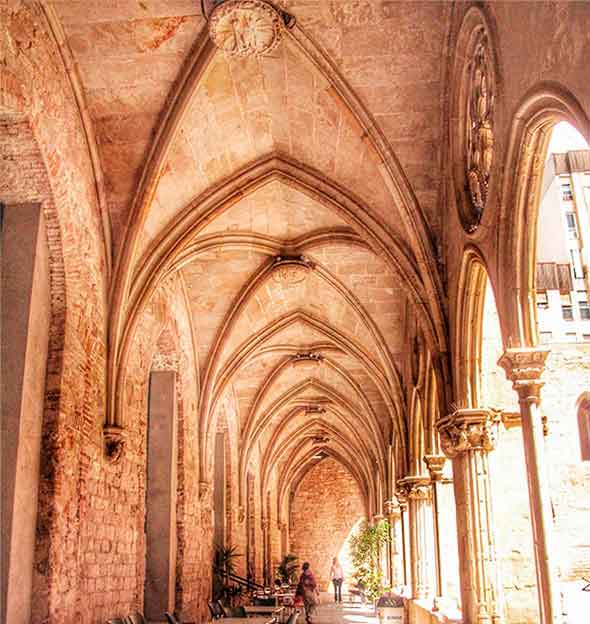 San Agustín Convent by Gratis in Barcelona