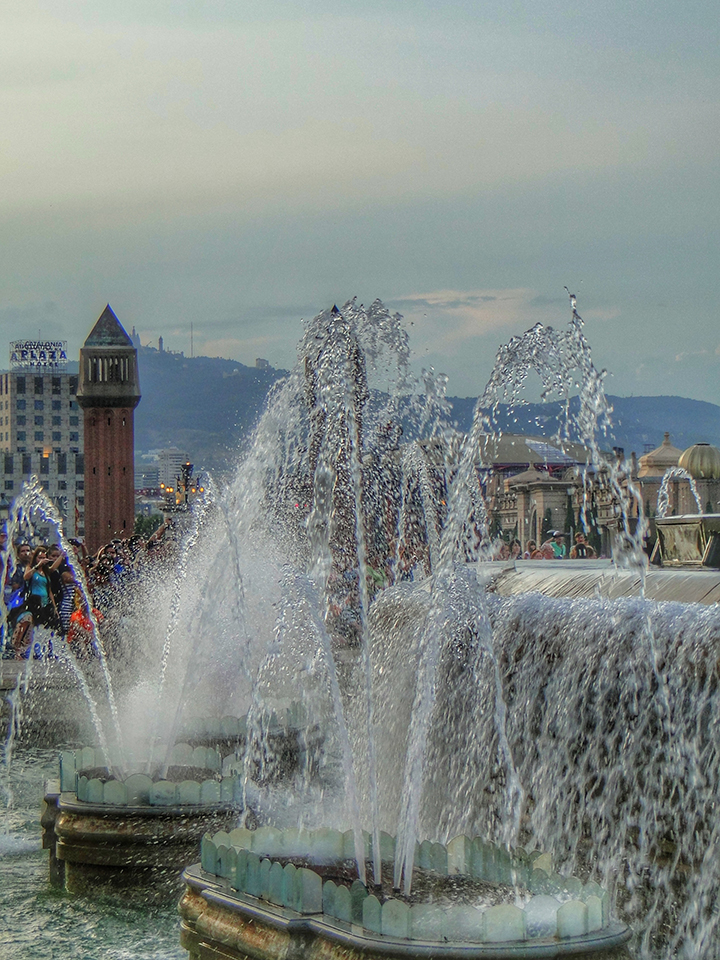 Magical Fountain by Gratis in Barcelona