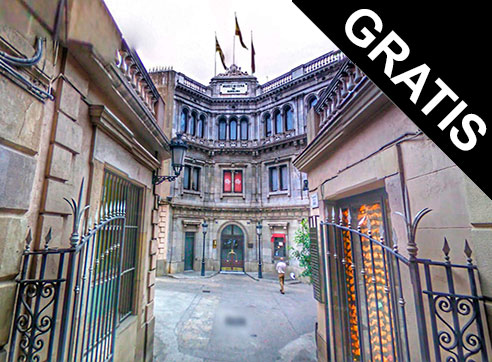 Bank Passage by Gratis in Barcelona
